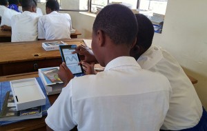 Students use tablets Pivot Academy
